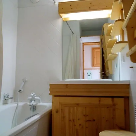 Apartment Vaste Appt 2 Ch + Cabine, 200m Des Pistes, Parking, Balcon Sud, Non-fumeur - Fr-1-355-183 *